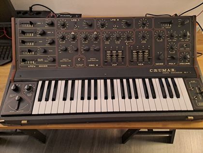 Crumar-DS-2 vintage monster mono+polysynth